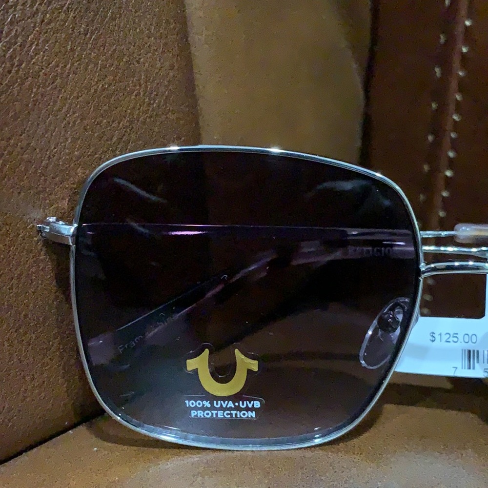 True Religion 100%UVA-UVB Protection sunglassesNWT - Picture 2 of 6